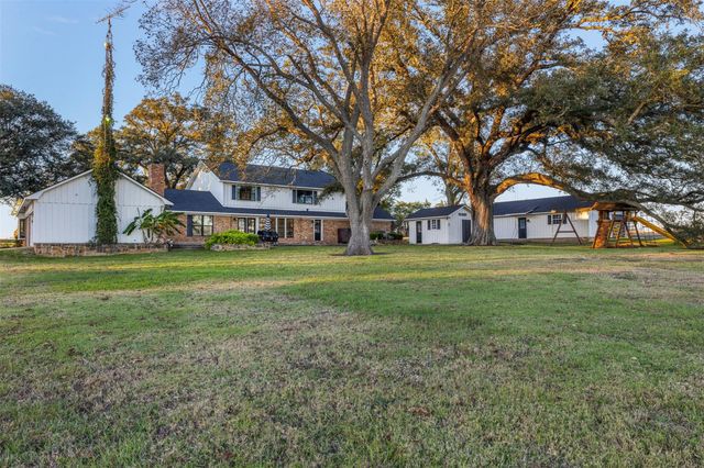 351 Pleasant Hill School Road, Brenham, TX 77833