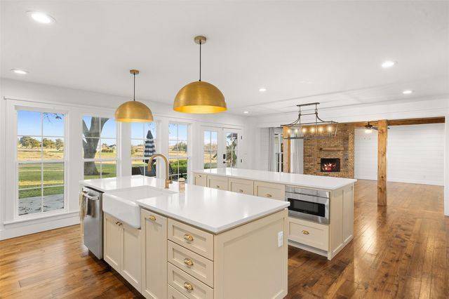 351 Pleasant Hill School Road, Brenham, TX 77833