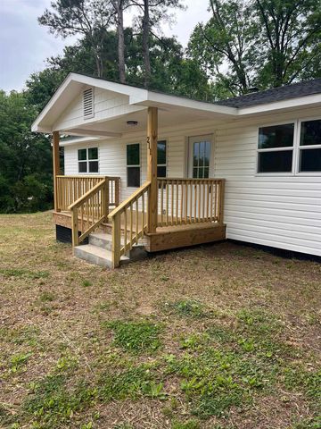 211 Rhode Island Circle, Chesnee, SC 29323