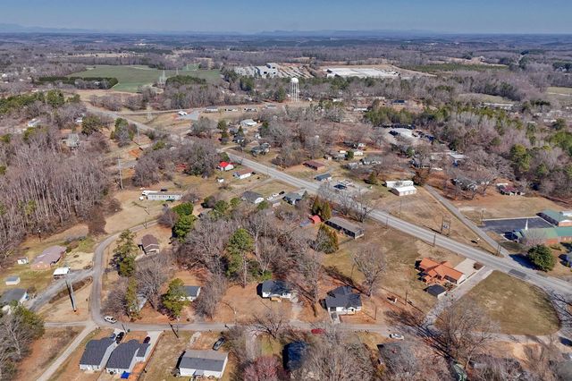 211 Rhode Island Circle, Chesnee, SC 29323
