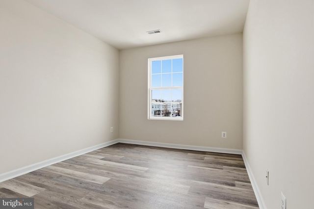 371 DICKENS DR, Lancaster, PA 17603