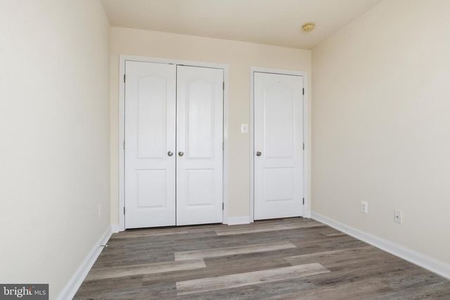 371 DICKENS DR, Lancaster, PA 17603