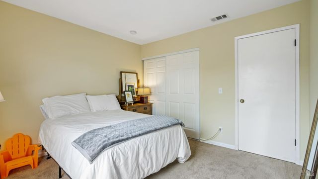 400 Smith Ct, Petaluma, CA 94952