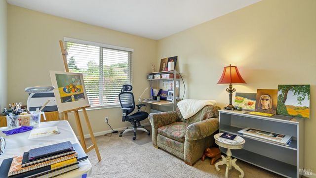 400 Smith Ct, Petaluma, CA 94952