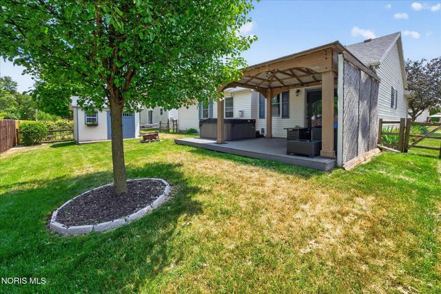 6930 Clearview Cove, Holland, OH 43528
