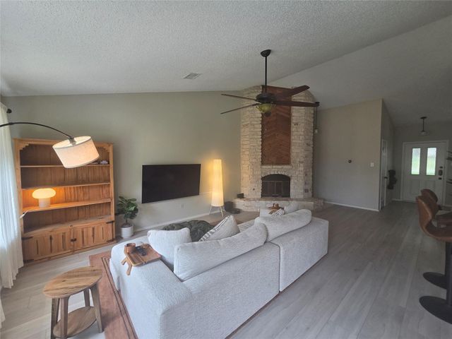1604 Kimmerling LN, Austin, TX 78758