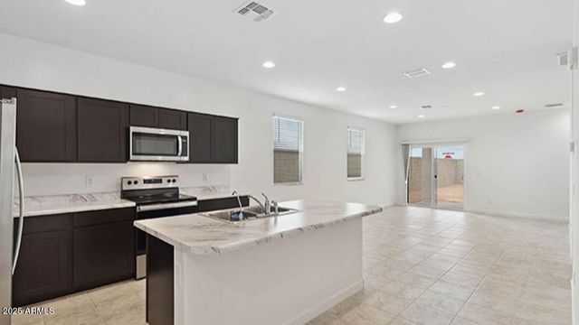 8317 W Banks Court, Florence, AZ 85132