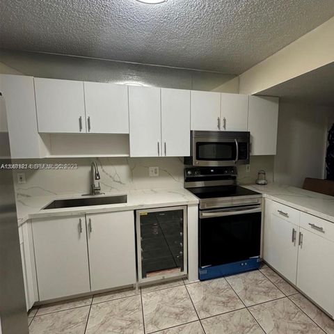 549 W 68th Street 4, Hialeah, FL 33014