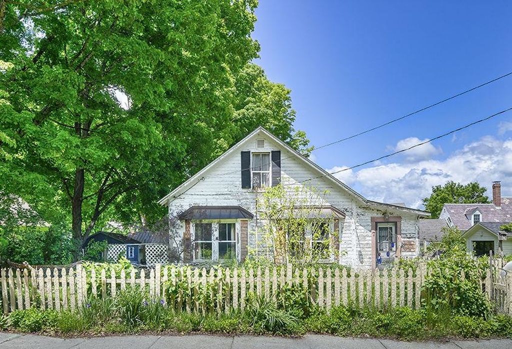 7 Church Street, Marlborough, NH 03455