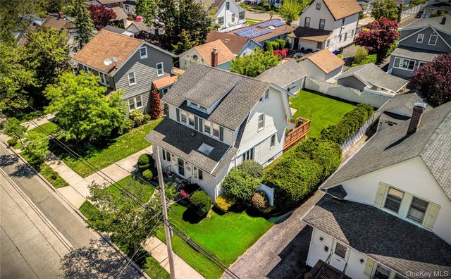 84 Woodlawn Avenue, Valley Stream, NY 11581