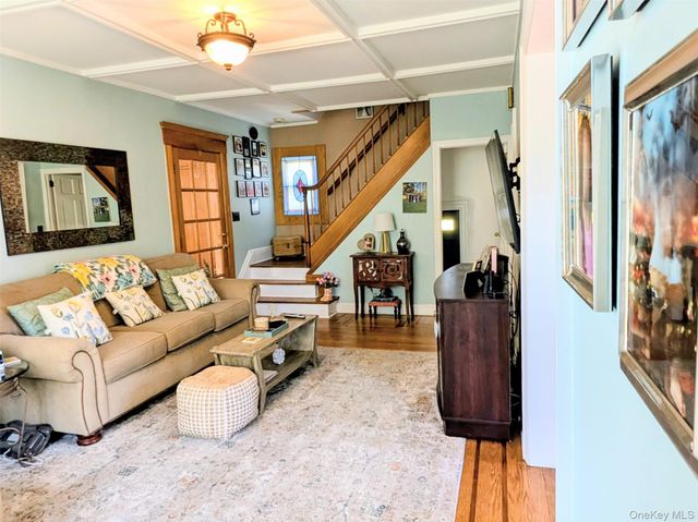 84 Woodlawn Avenue, Valley Stream, NY 11581