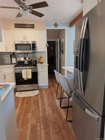 84 Woodlawn Avenue, Valley Stream, NY 11581