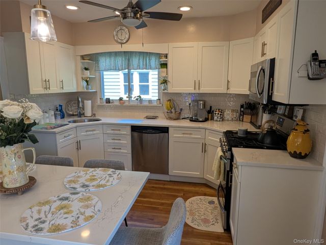 84 Woodlawn Avenue, Valley Stream, NY 11581