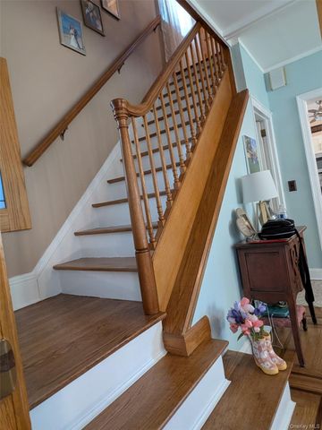 84 Woodlawn Avenue, Valley Stream, NY 11581