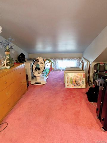 84 Woodlawn Avenue, Valley Stream, NY 11581