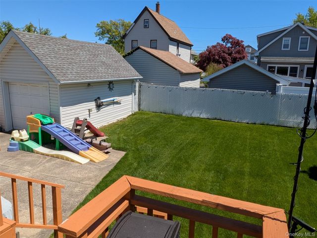 84 Woodlawn Avenue, Valley Stream, NY 11581