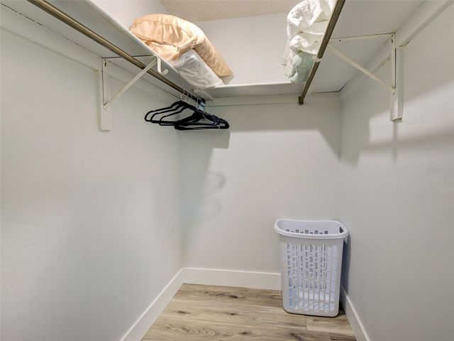 24 S OXFORD DRIVE, Englewood, FL 34223