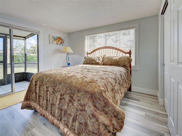 24 S OXFORD DRIVE, Englewood, FL 34223