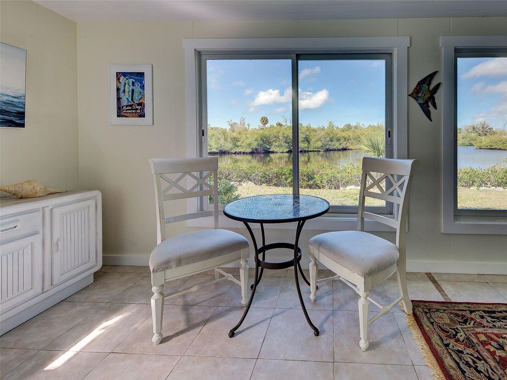 Image 50 of property listing at 24 S OXFORD DRIVE, Englewood, FL 34223