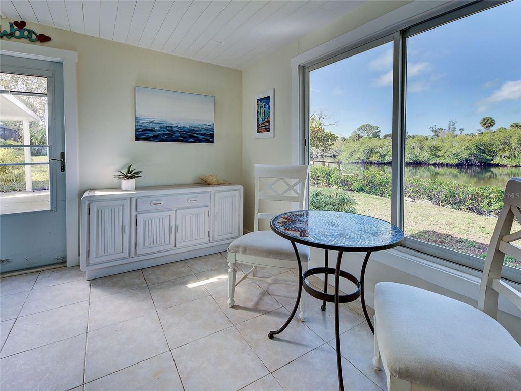 Image 51 of property listing at 24 S OXFORD DRIVE, Englewood, FL 34223