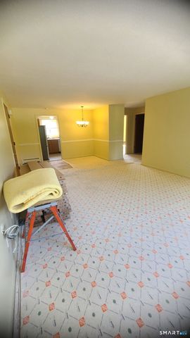 285 High Path Road 285, Windsor, CT 06095