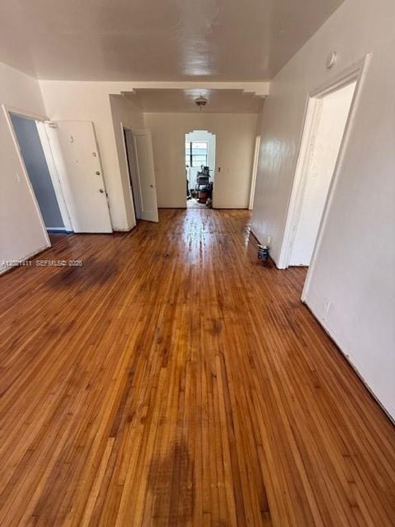 987 Bay Dr 1, Miami Beach, FL 33141