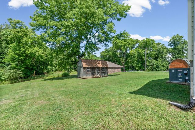 922 Martin St, Clarksville, TN 37040