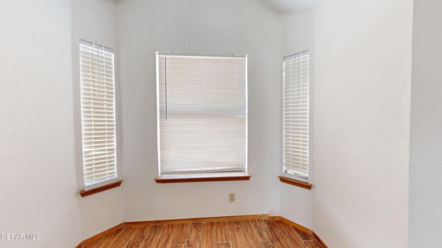 4396 LOMA DE LUNA Drive, El Paso, TX 79934