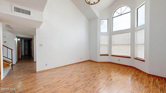 4396 LOMA DE LUNA Drive, El Paso, TX 79934