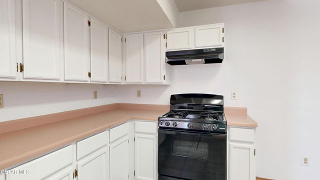 4396 LOMA DE LUNA Drive, El Paso, TX 79934