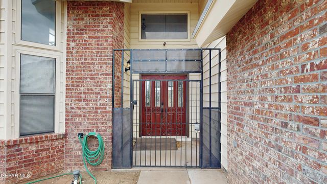 4396 LOMA DE LUNA Drive, El Paso, TX 79934