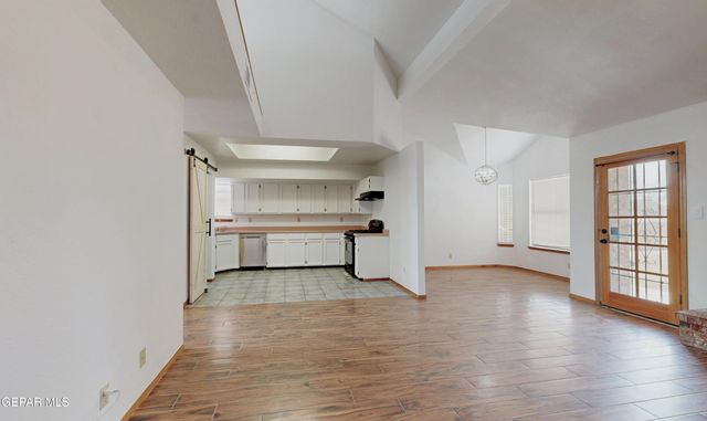 4396 LOMA DE LUNA Drive, El Paso, TX 79934