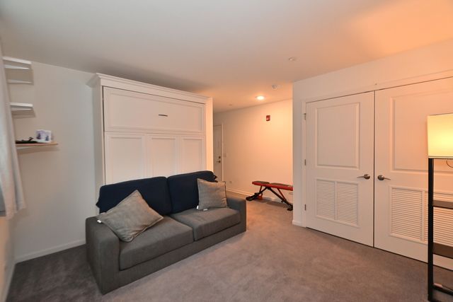 8602 Ferris Avenue, Morton Grove, IL 60053