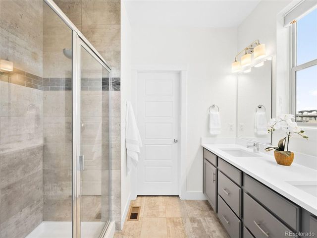 2522 Moline St, Aurora, CO 80010