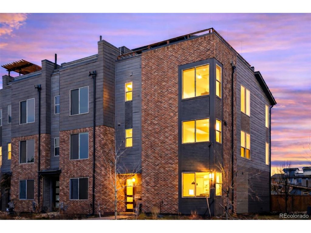 2522 Moline St, Aurora, CO 80010