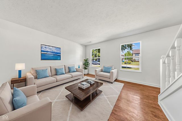 8841 Glass Chimney Lane, Fishers, IN 46037