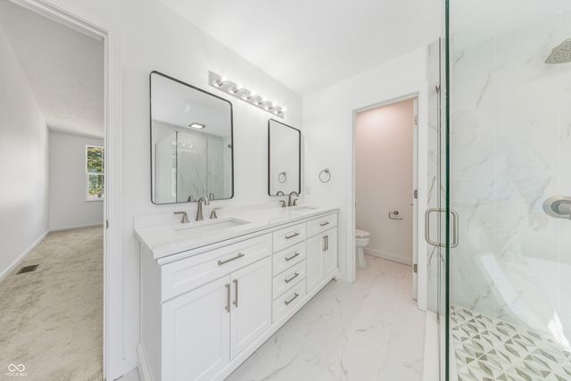 8841 Glass Chimney Lane, Fishers, IN 46037