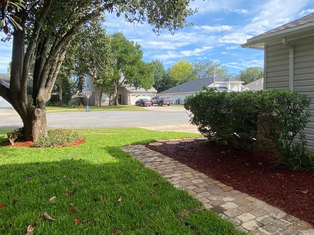 880 Brande Court, Shalimar, FL 32579