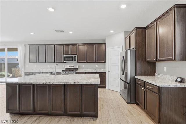 3935 Henny Avenue, Las Vegas, NV 89141