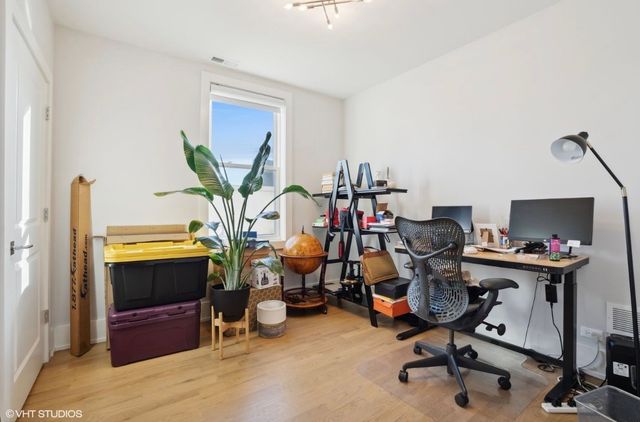 1209 E 46th Street 4E, Chicago, IL 60653