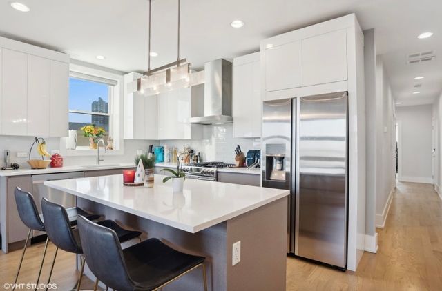 1209 E 46th Street 4E, Chicago, IL 60653