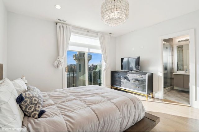 1209 E 46th Street 4E, Chicago, IL 60653