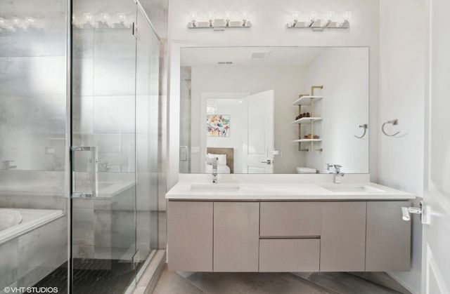 1209 E 46th Street 4E, Chicago, IL 60653