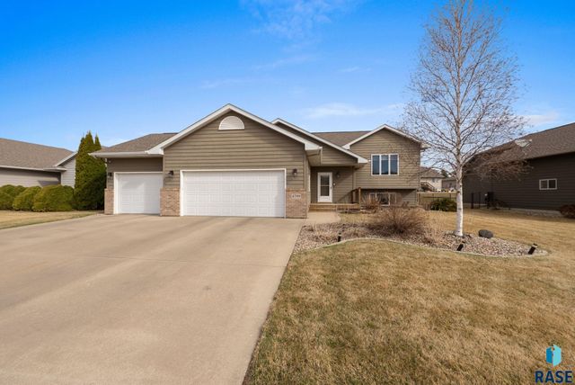 4708 E Tiger Lilly St Street, Sioux Falls, SD 57110