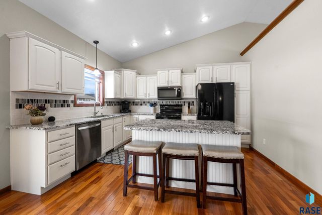 4708 E Tiger Lilly St Street, Sioux Falls, SD 57110