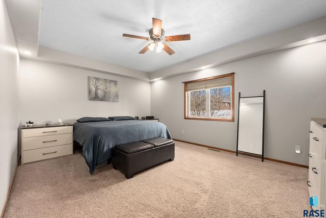 4708 E Tiger Lilly St Street, Sioux Falls, SD 57110