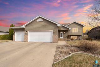 4708 E Tiger Lilly St Street, Sioux Falls, SD 57110