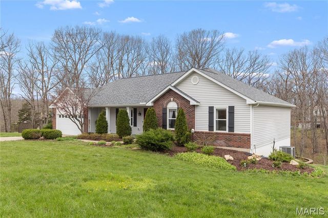 9 W Hampton Court, Foristell, MO 63348