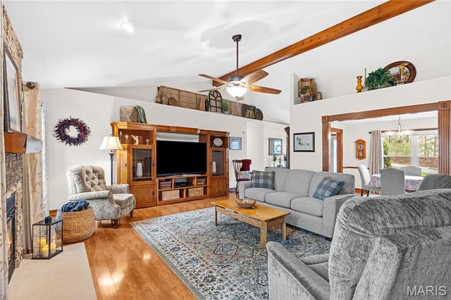 9 W Hampton Court, Foristell, MO 63348