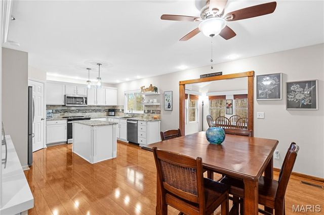 9 W Hampton Court, Foristell, MO 63348